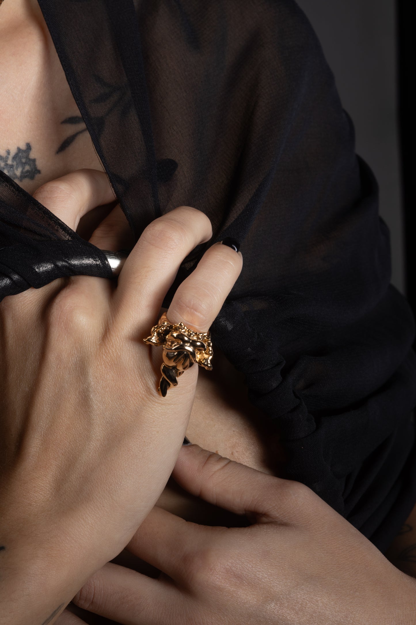 Anello "la maldicenza" in ottone